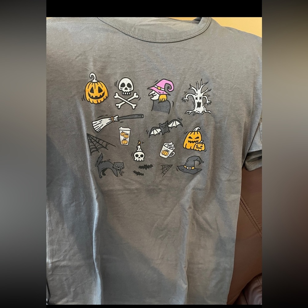 Halloween items - Picture 3 of 6